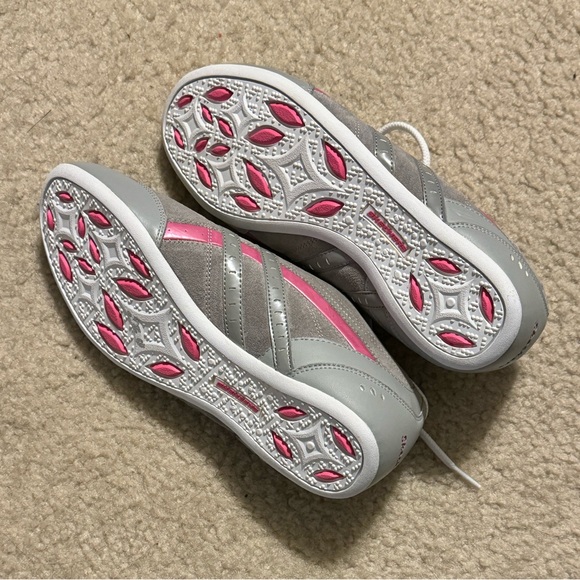 Skechers Women’s Shoes - Picture 7 of 7